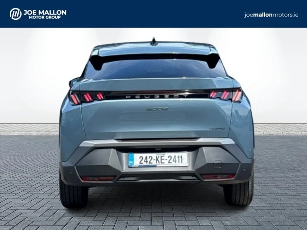Peugeot 3008 1.2 MHEV PureTech 136bhp eDCS6 Allure - Image 5