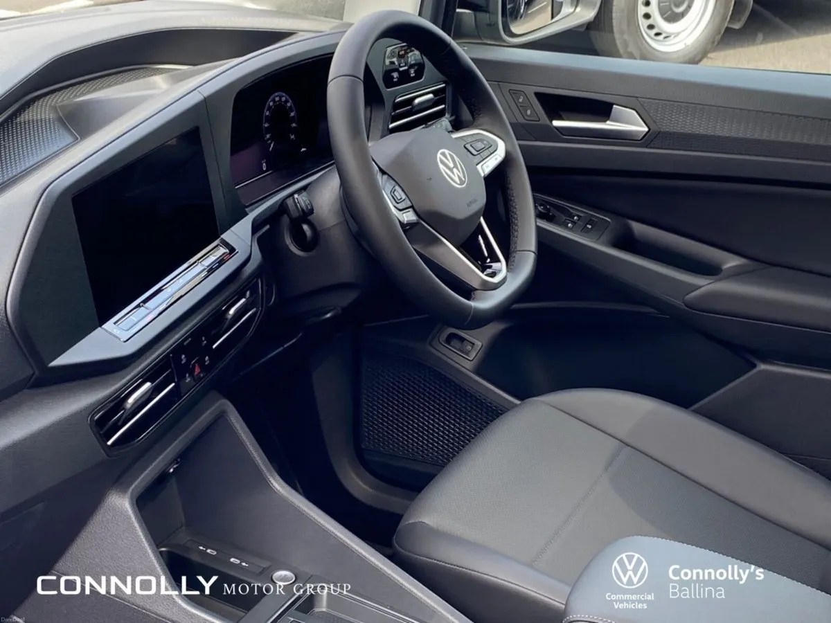 Volkswagen Caddy Maxi Life Dark Label 7 seats PHEV - Image 4