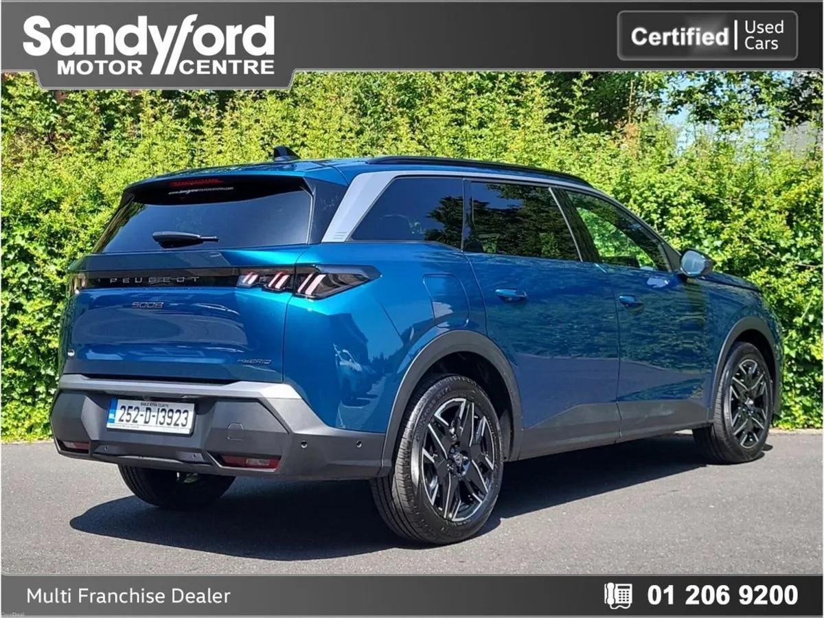 Peugeot 5008 1.2 MHEV 145bhp E-DCS6 Allure - Image 2