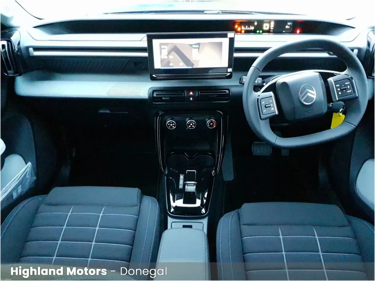 Citroen C3 PLUS Edition ** HYBRID AUTO ** 3.9% HP - Image 2
