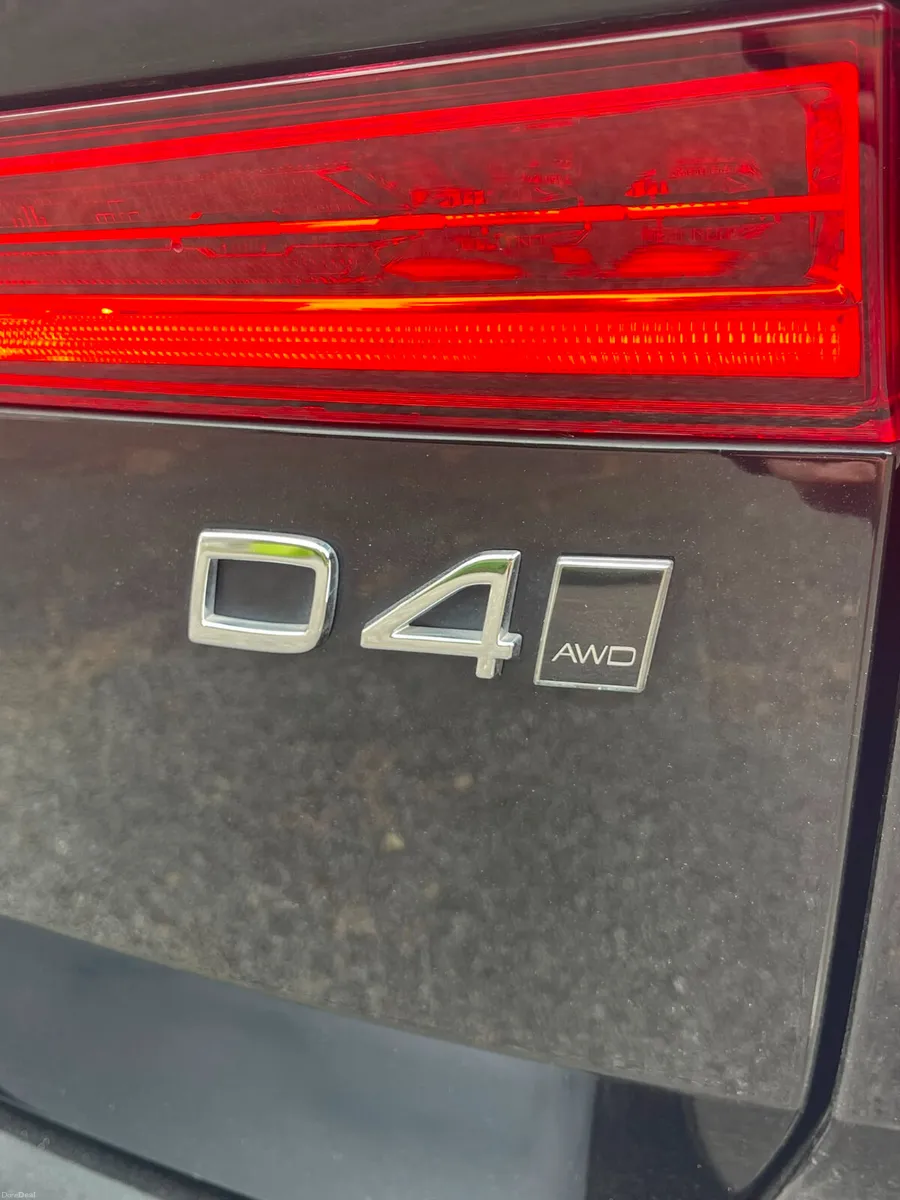 Volvo XC60 AWD Momentum Automatic 191 - Image 5