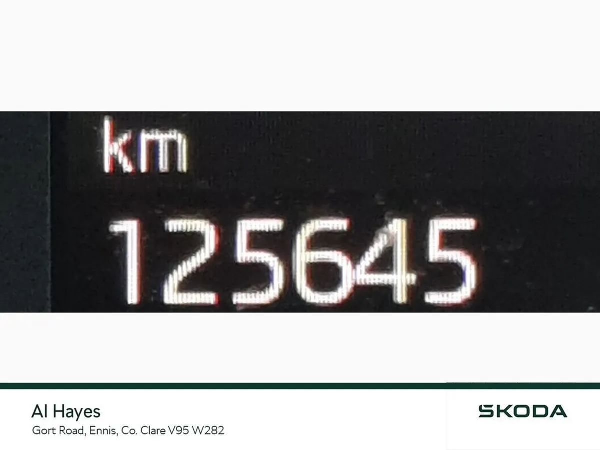 Skoda Karoq **TOP SPEC**WINTER PACK**STYLE 1.6TDI - Image 5