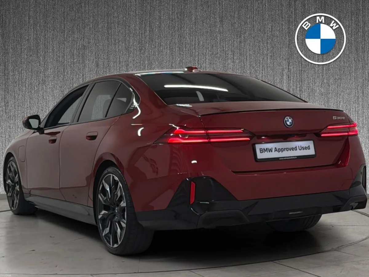 BMW 5-Series 530e M Sport PRO - Image 3