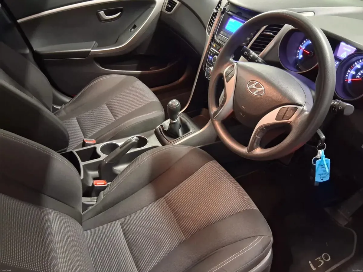 2016 Hyundai i30 Nct March 2028 - Image 5