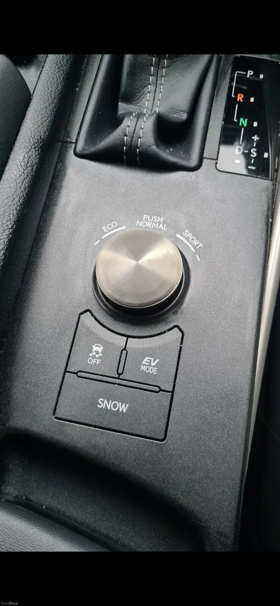Lexus IS300H FSport (New Hybrid battery) - Image 6