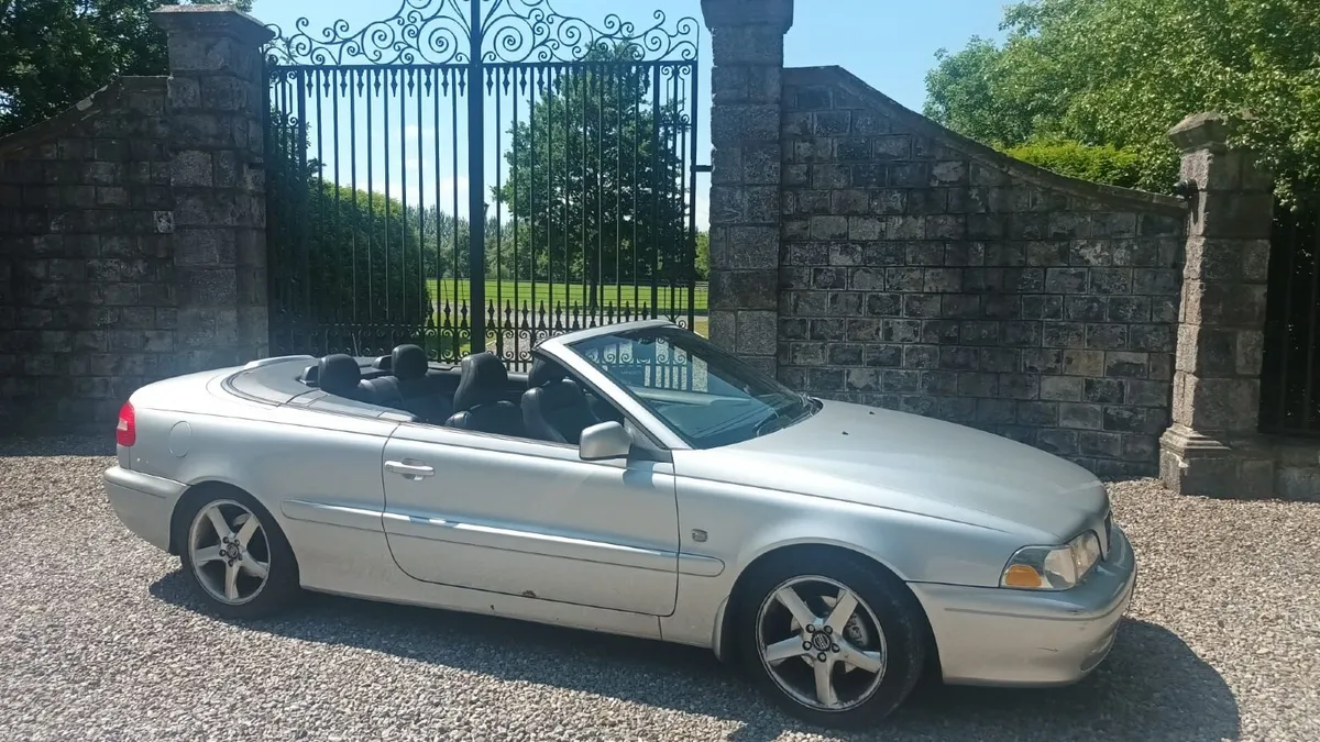 Volvo C70 2005 - Image 1