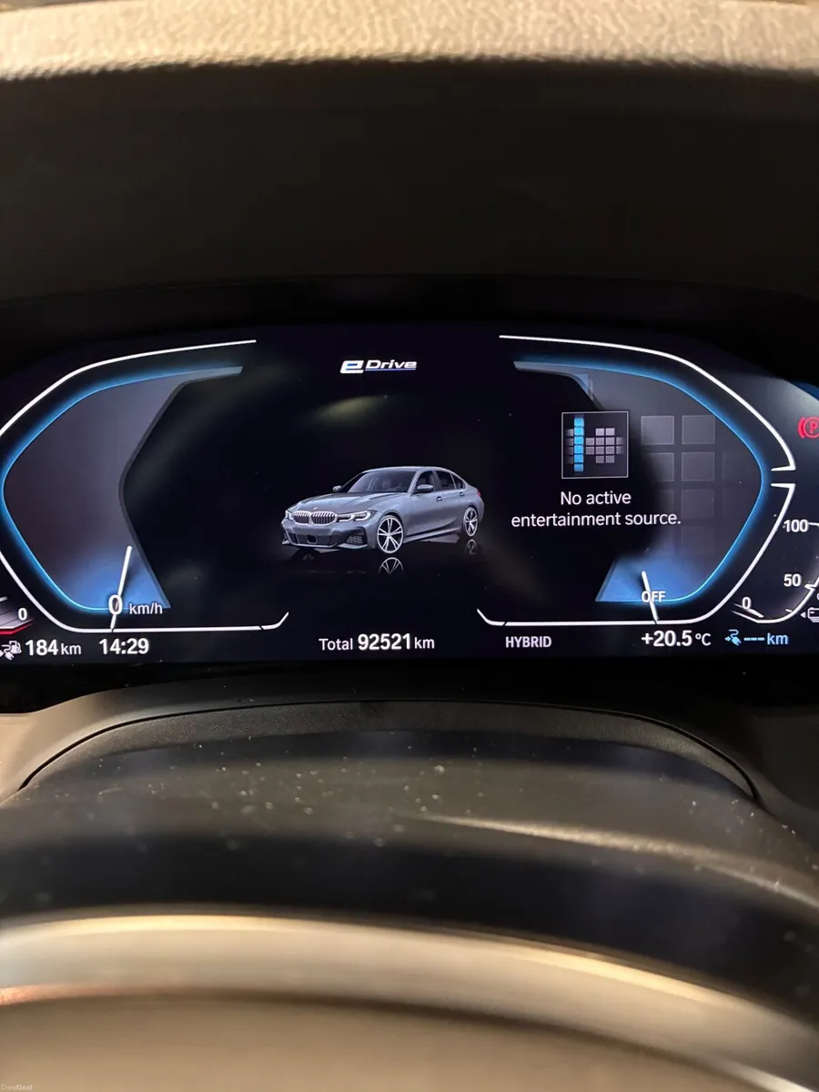 BMW 3-Series 2021 - Image 2