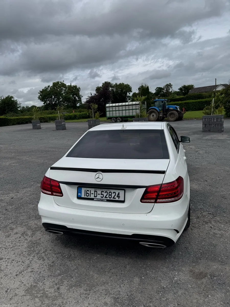 MERCEDES BENZ E220 E SERIES AMG NIGHT ED AUTO - Image 5