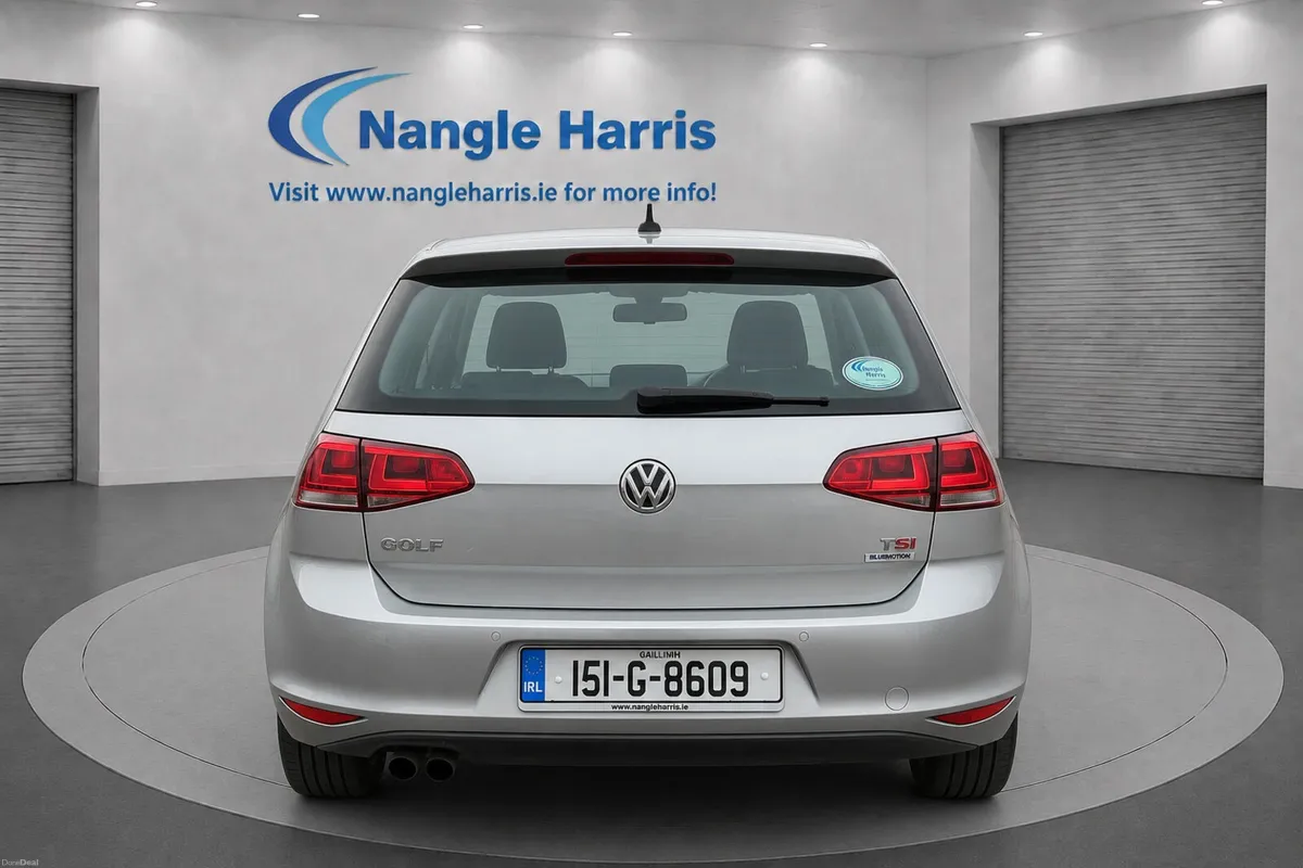 Volkswagen Golf  HIGH LINE.  LOW KMS - Image 4