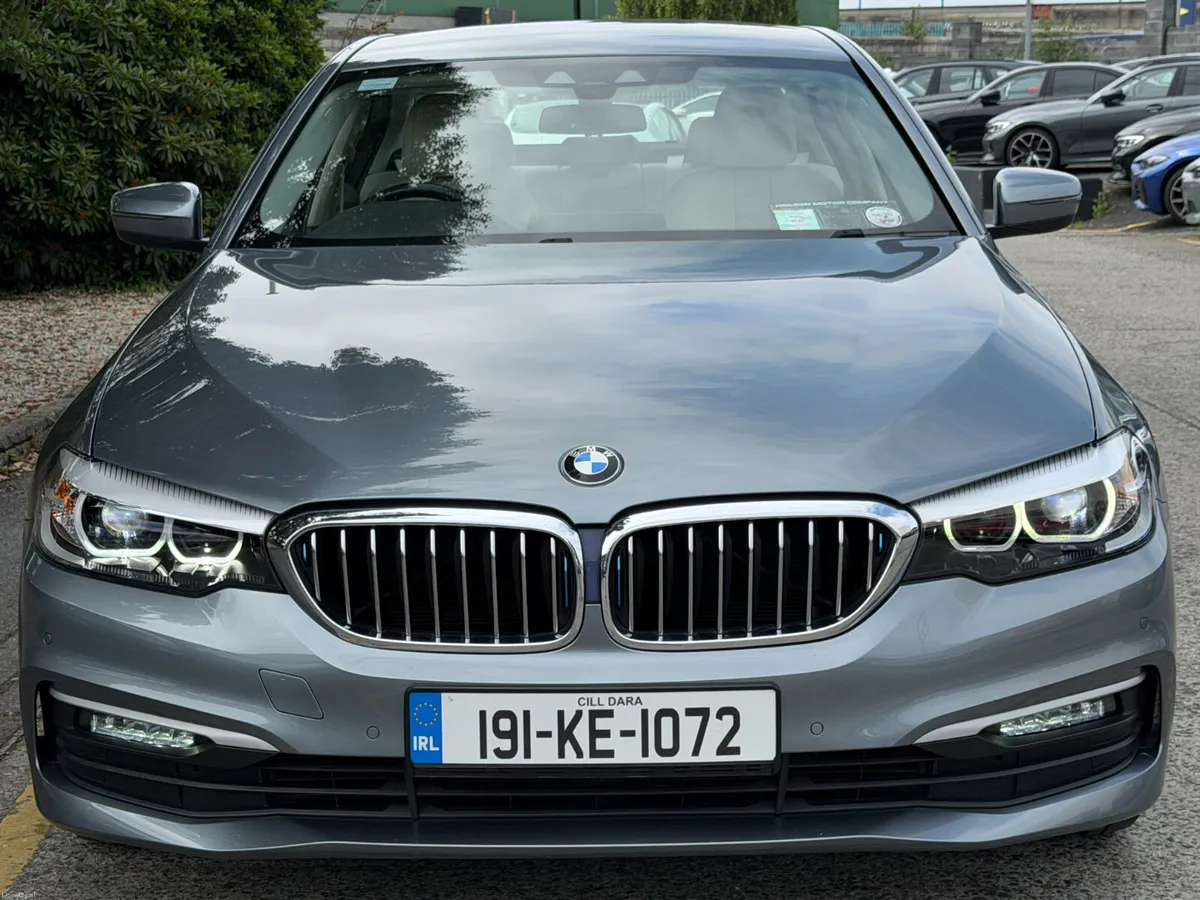 2019 BMW 5-Series - Image 4