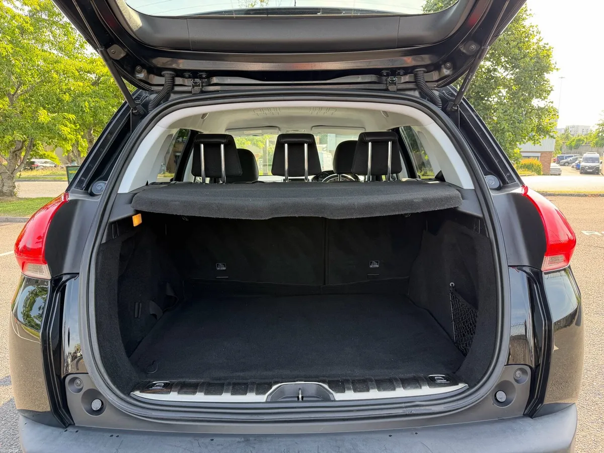 Peugeot 2008 1.6HDI ALLURE - Image 5