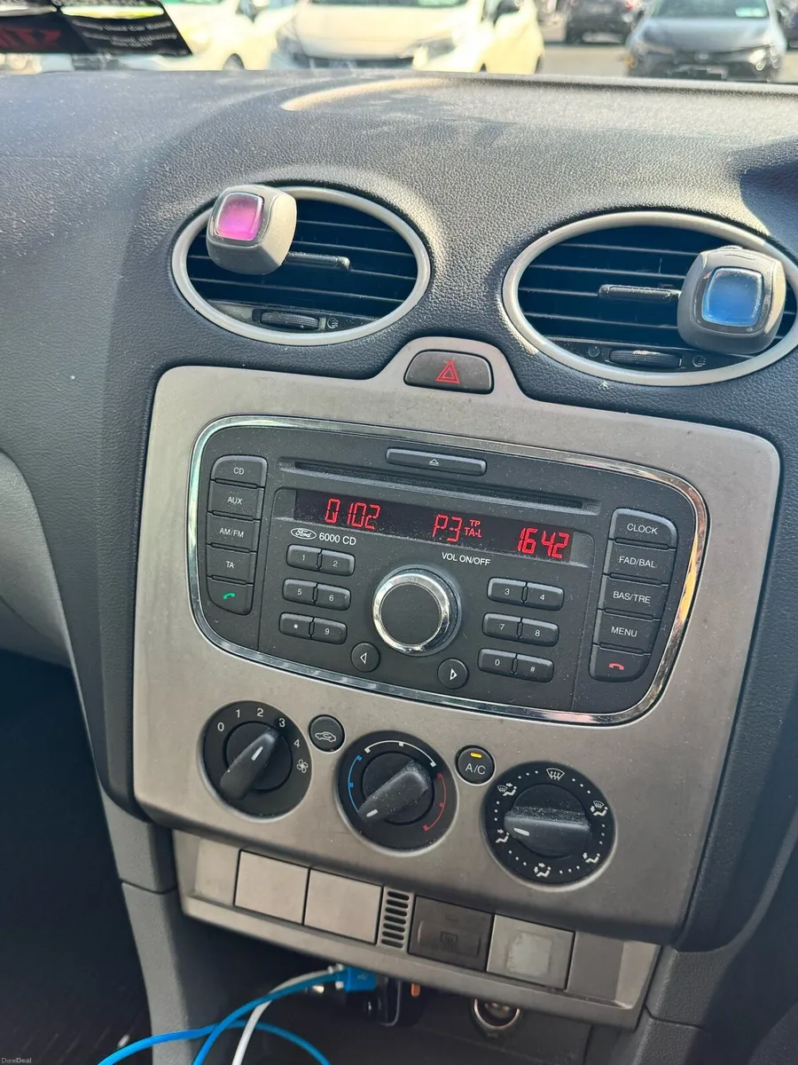 Ford Focus 1.6 TDCI Style 90BHP 5DR - Image 4