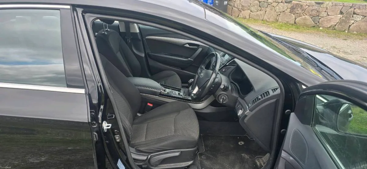 Hyundai I40 2017  fresh Nct and low mileage - Image 6