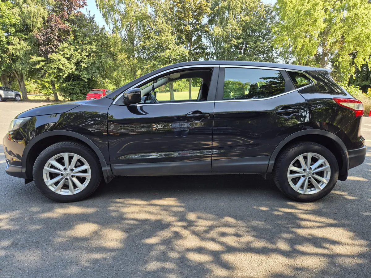 Stunning Nissan Qashqai 2015  Warranty - Image 5