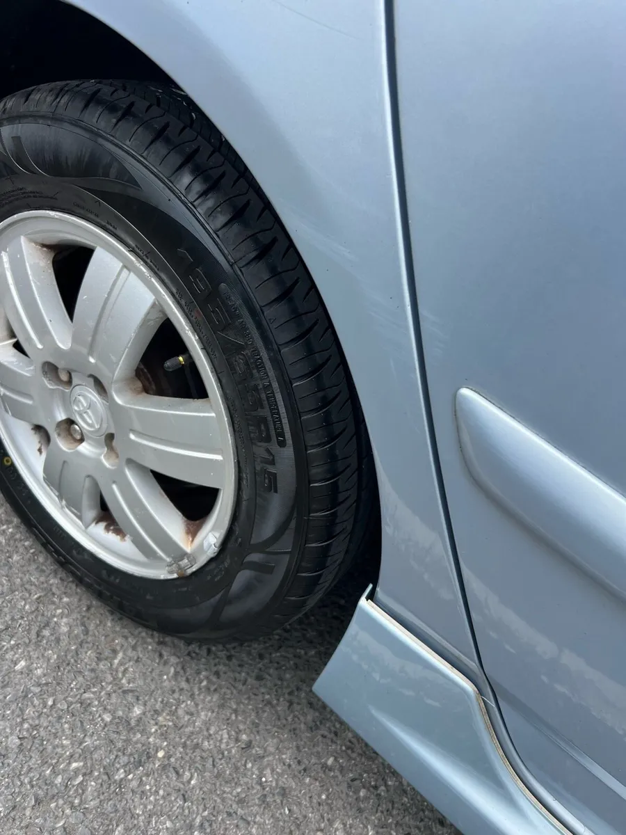 Car - Image 4