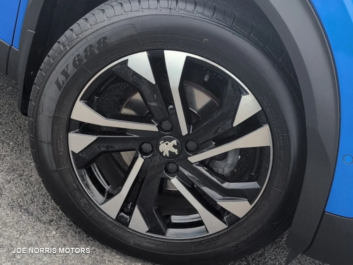 Peugeot 2008 GT1.2 PURETECH 130 4DR - Image 5