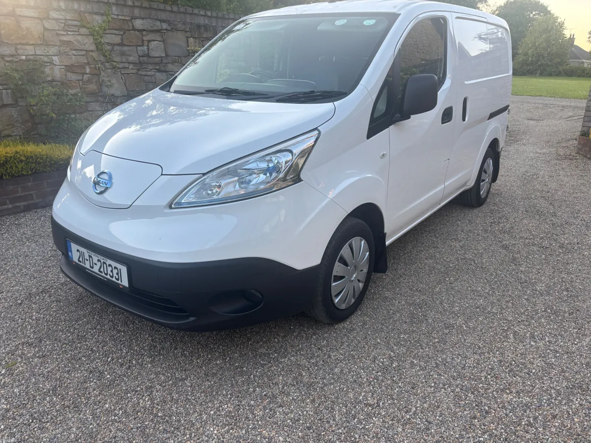 2021 Nissan NV 200 40kw electric Battery SOH 95.2% - Image 2