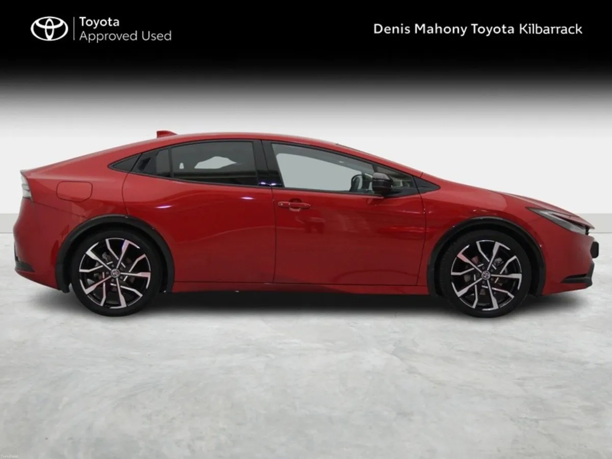 Toyota Prius PLUG-IN HYBRID - Image 3