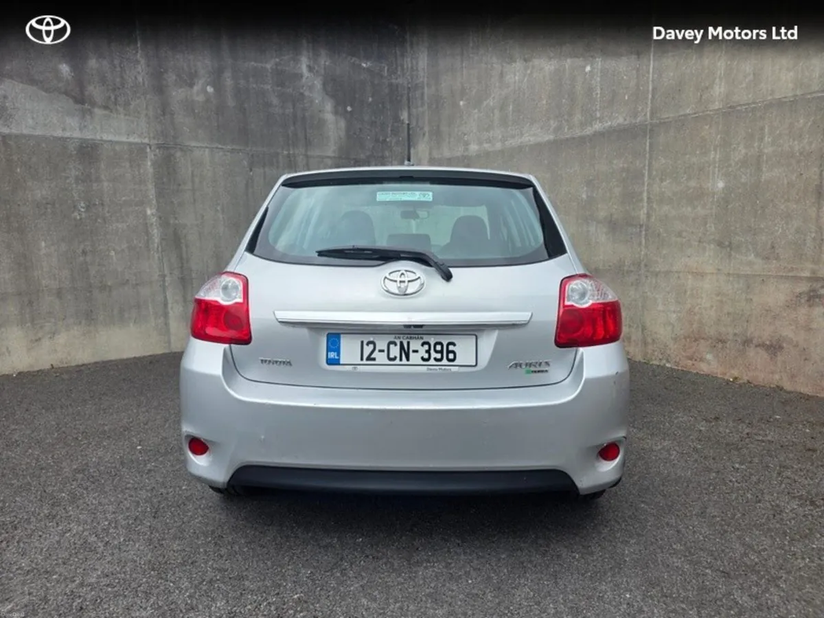 Toyota Auris MC 1.4 D-4D TERRA 5DR - Image 4