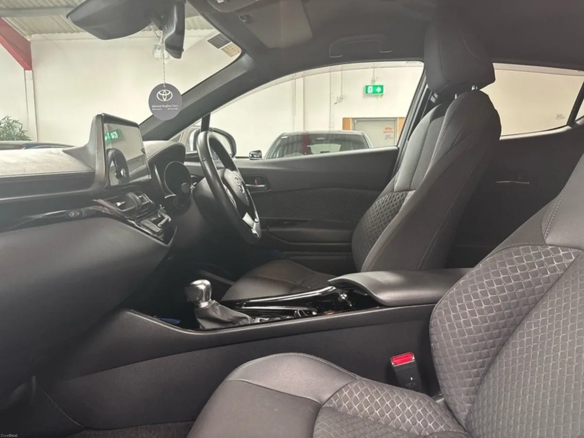 Toyota C-HR HYBRID SPORT AUTO - Image 6