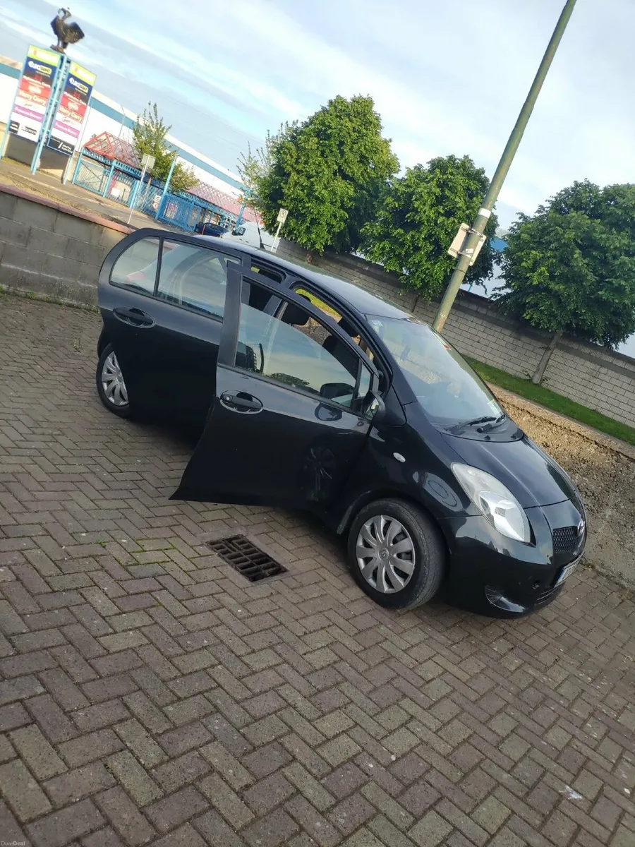 Toyota Yaris 2007 - Image 3
