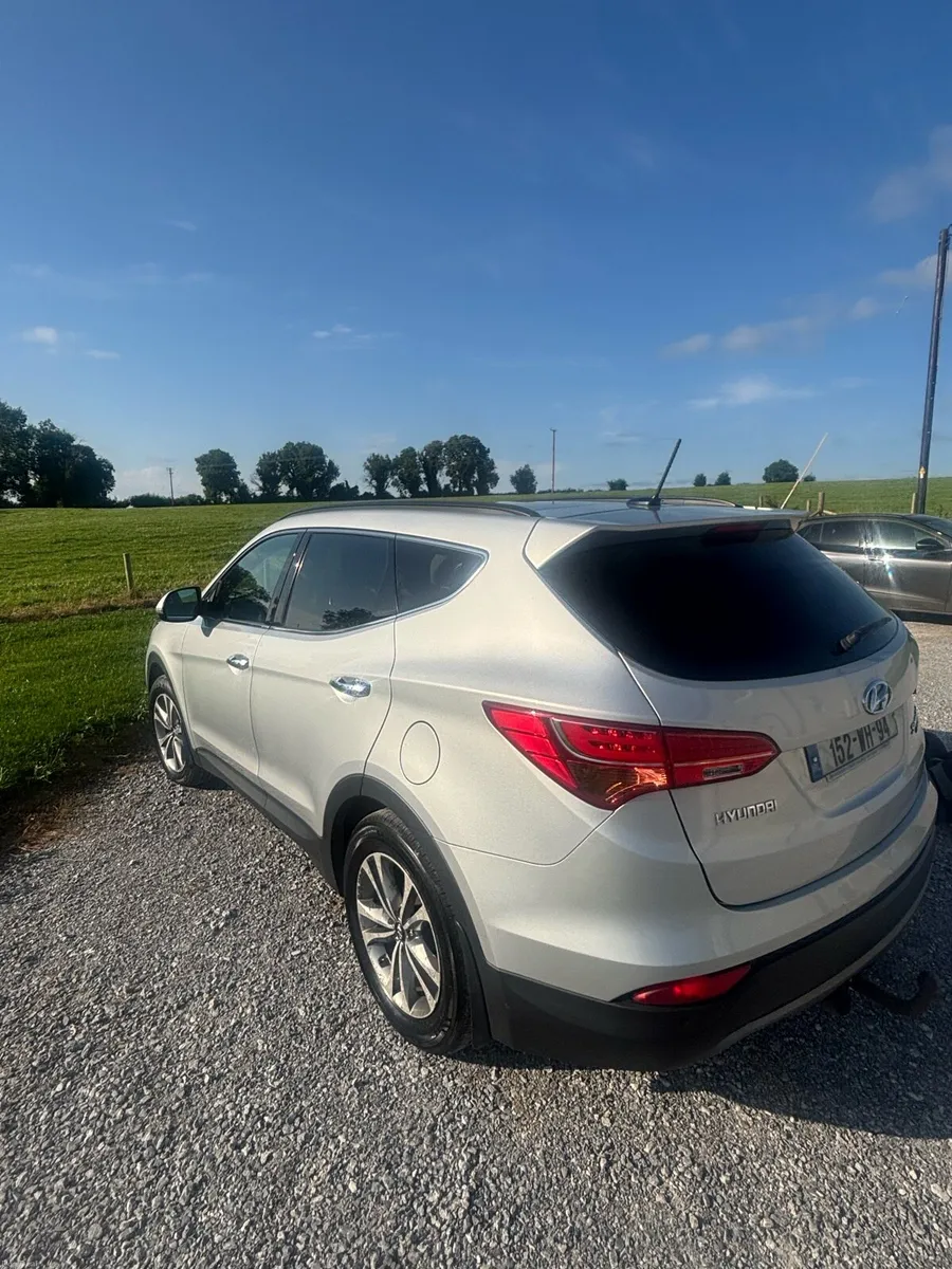152 Hyundai Santa Fe - Luxury Trim Model - Image 1