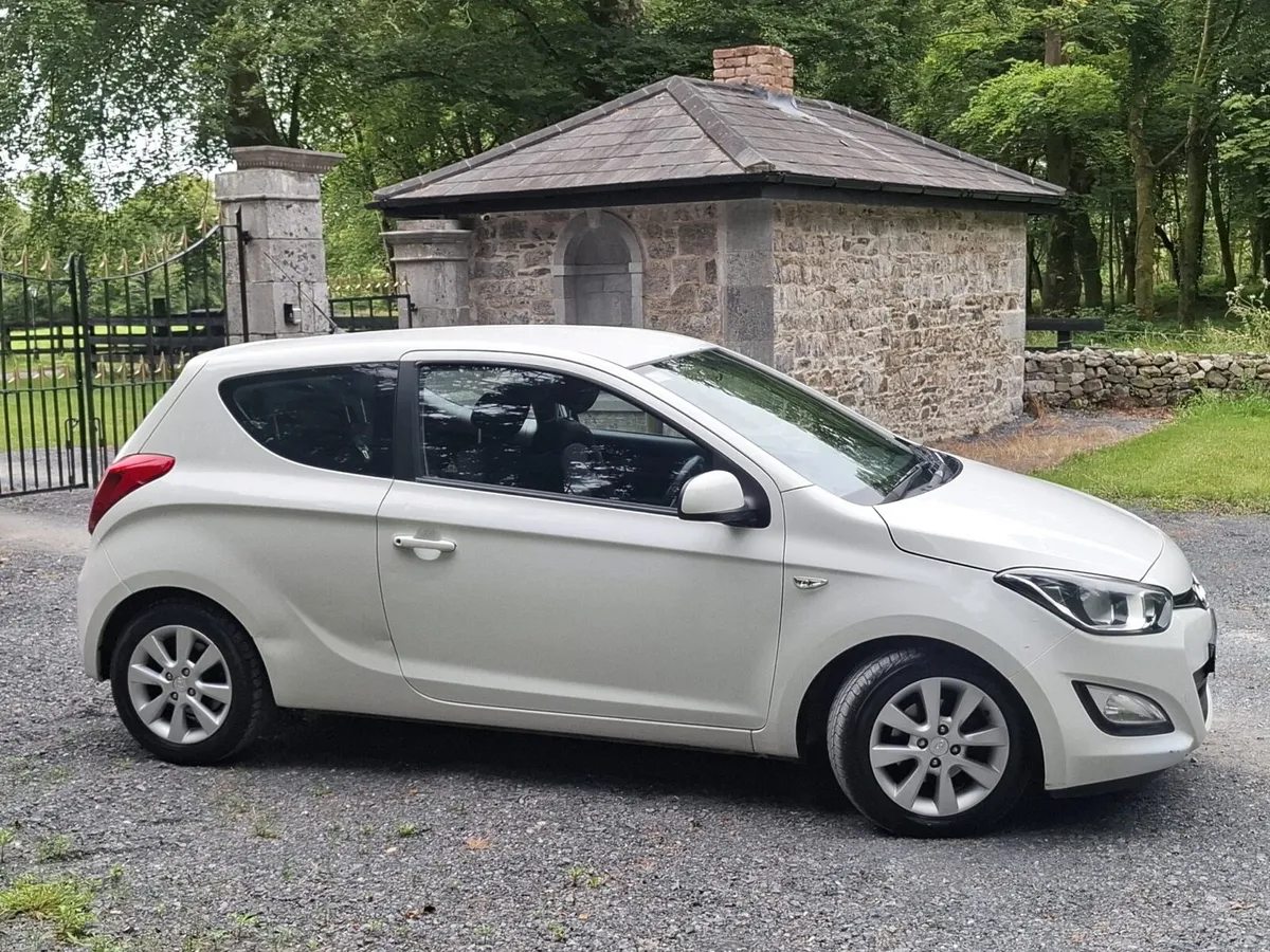 Hyundai i20 - Image 4