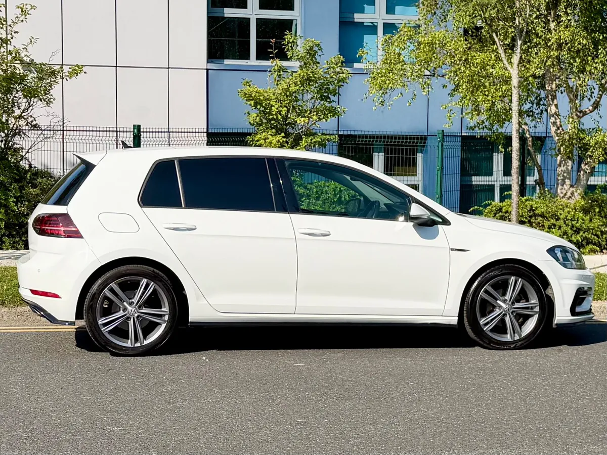 Volkswagen Golf 2018!!!!! 1.0L.  !!! R -LINE!!!!! - Image 3