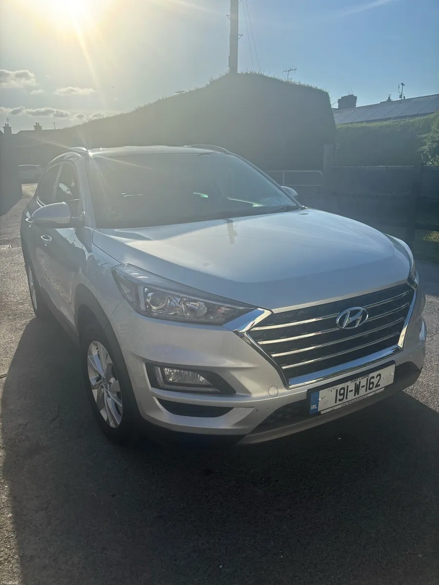 2019 Hyundai Tuscon - Image 2