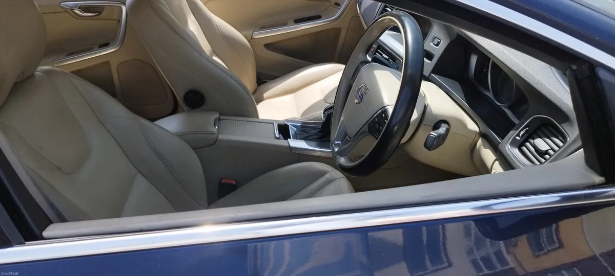 Automatic 2014 Volvo S60 1.6 Diesel - Image 3