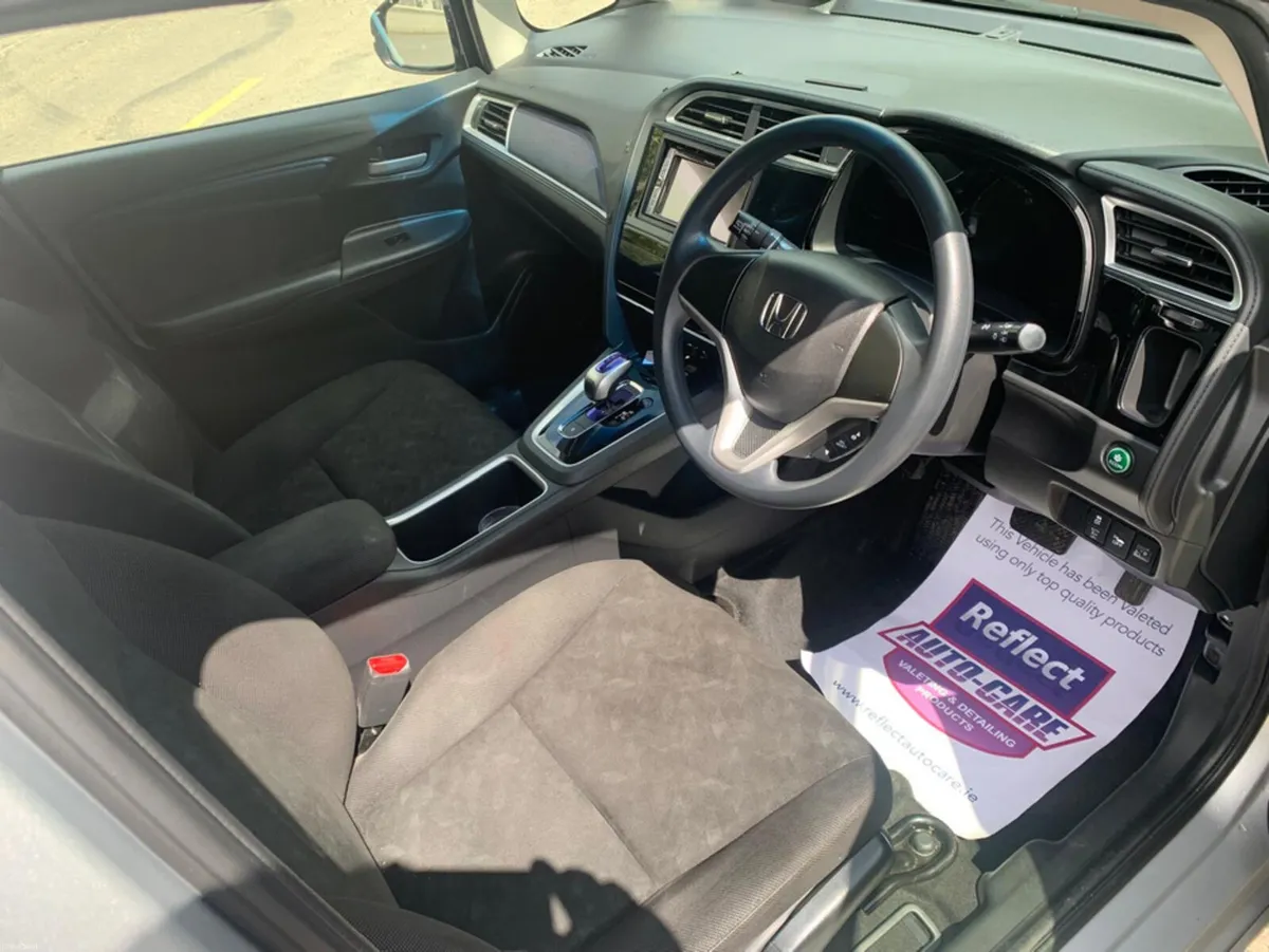 Honda Shuttle DAA-GP7 5DR AUTO - Image 5