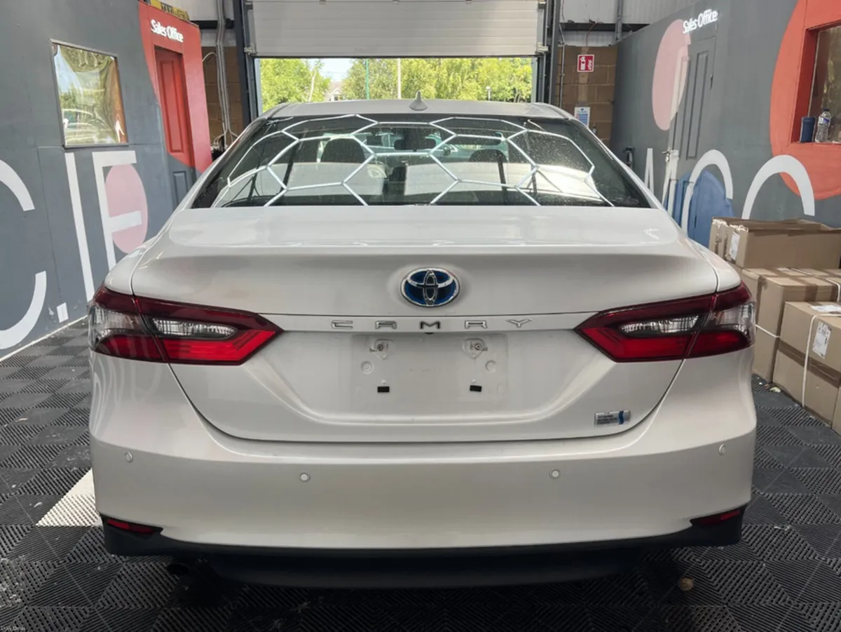 Toyota Camry 2021 TOYOTA CAMRY X 2.5 AUTOMATIC / C - Image 3