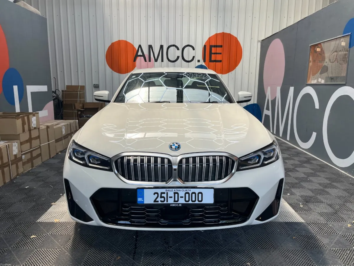 BMW 3-Series 2025 BMW 330E M-SPORT 2.0 AUTOMATIC / - Image 6