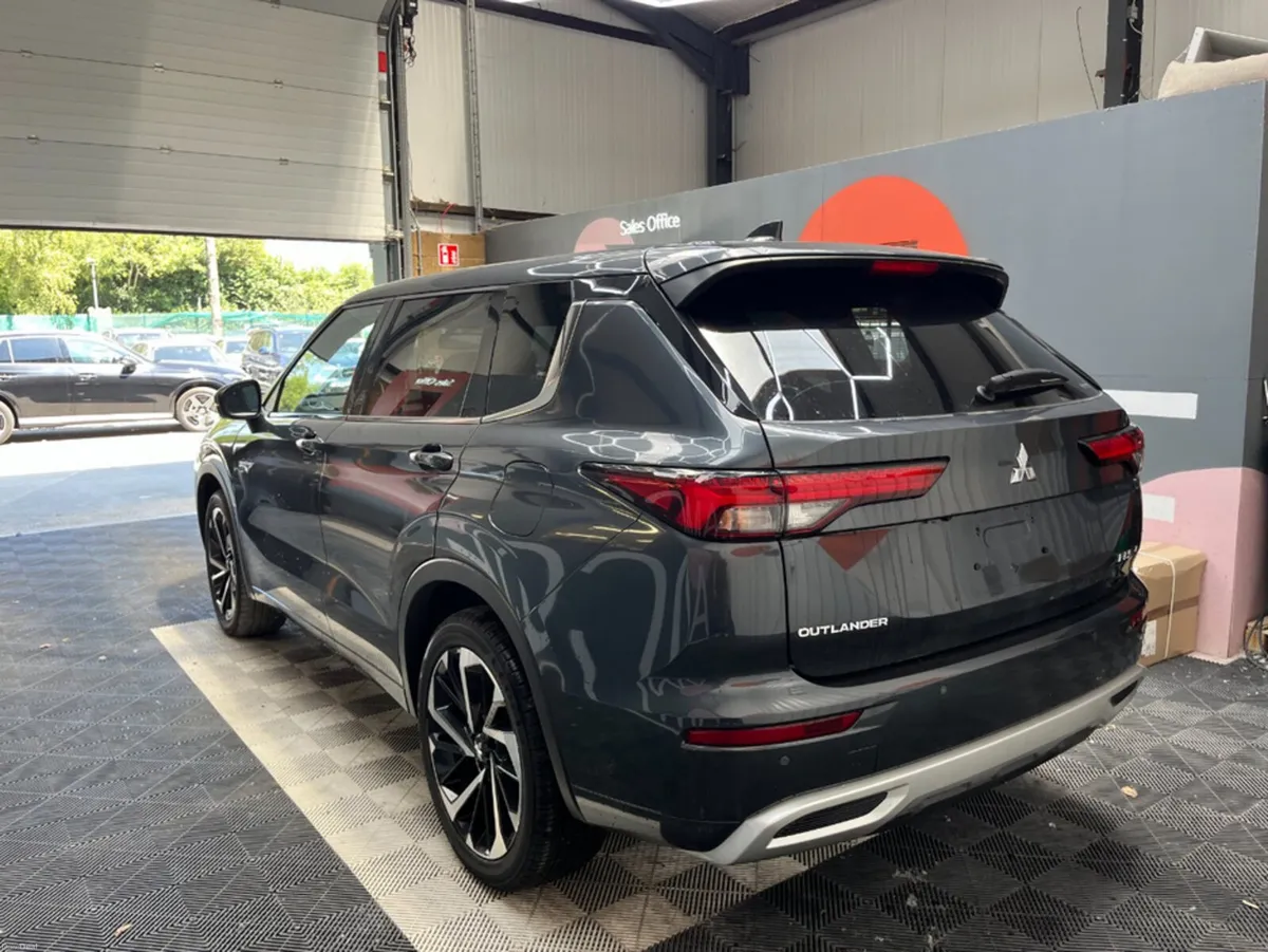Mitsubishi Outlander 2024 BRAND NEW MITSUBISHI OUT - Image 4