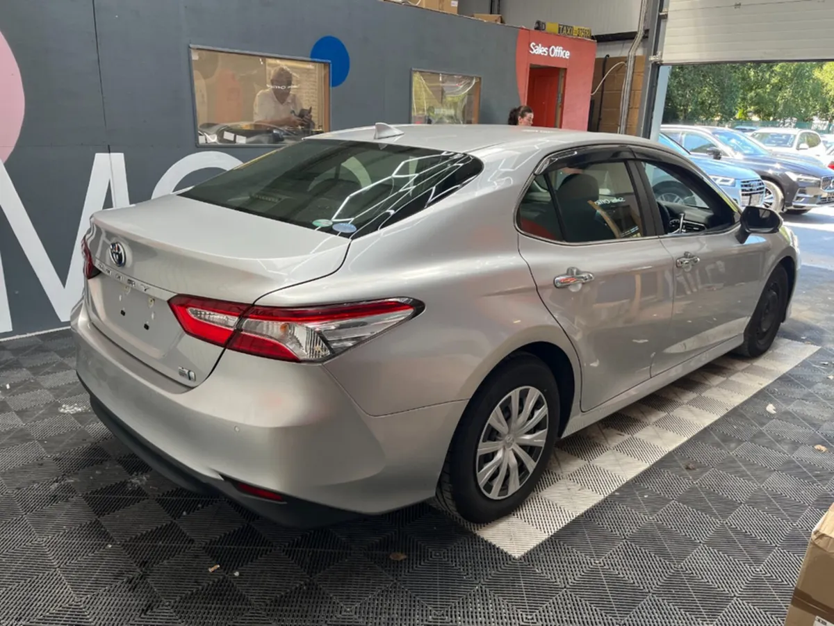 Toyota Camry 2021 TOYOTA CAMRY X 2.5 AUTOMATIC / C - Image 2