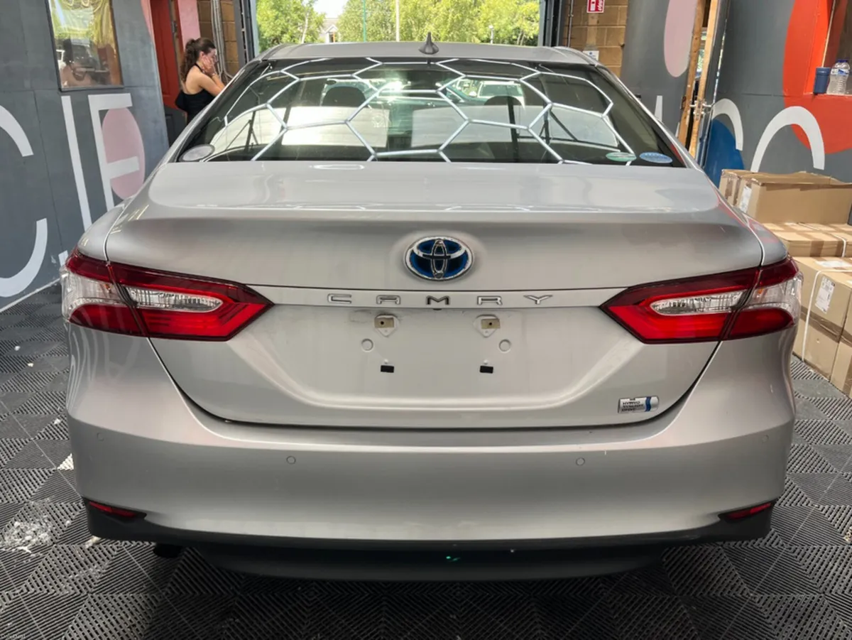 Toyota Camry 2021 TOYOTA CAMRY X 2.5 AUTOMATIC / C - Image 3