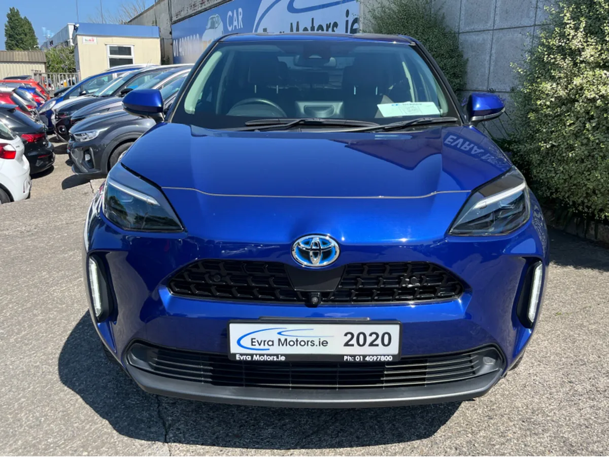 Toyota Yaris Cross Z HYBRID AUTOMATIC 1.5 PETROL / - Image 3
