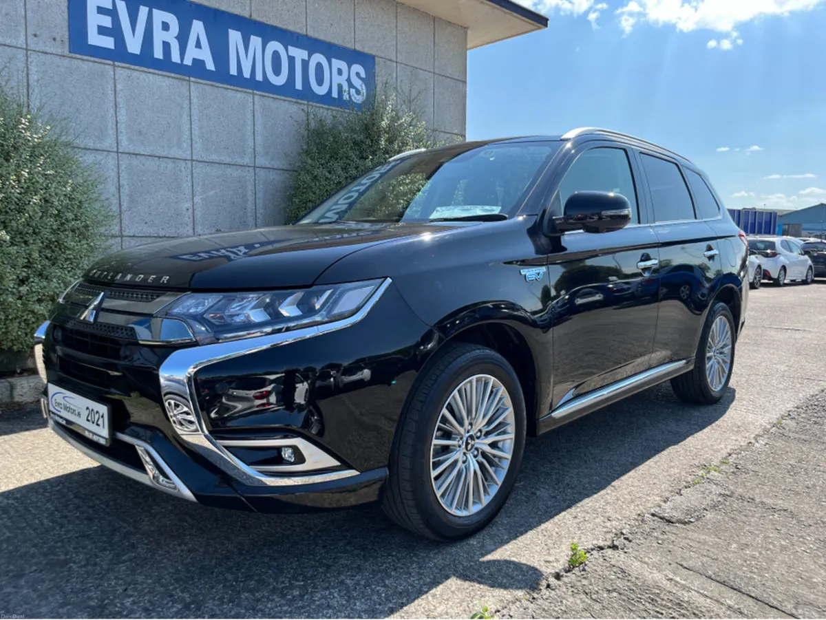Mitsubishi Outlander G 4WD PHEV HYBRID 2.4 PETROL - Image 6