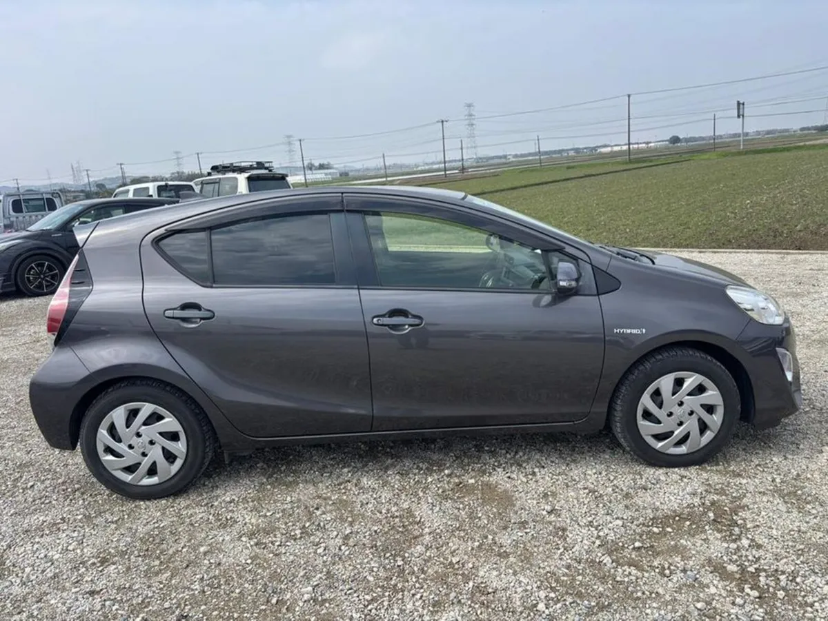 Toyota Aqua 152 S - Image 2