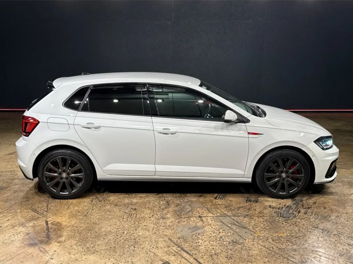 Volkswagen Polo 2.0 AUTOMATIC - ALLOY WHEELS - LED - Image 3