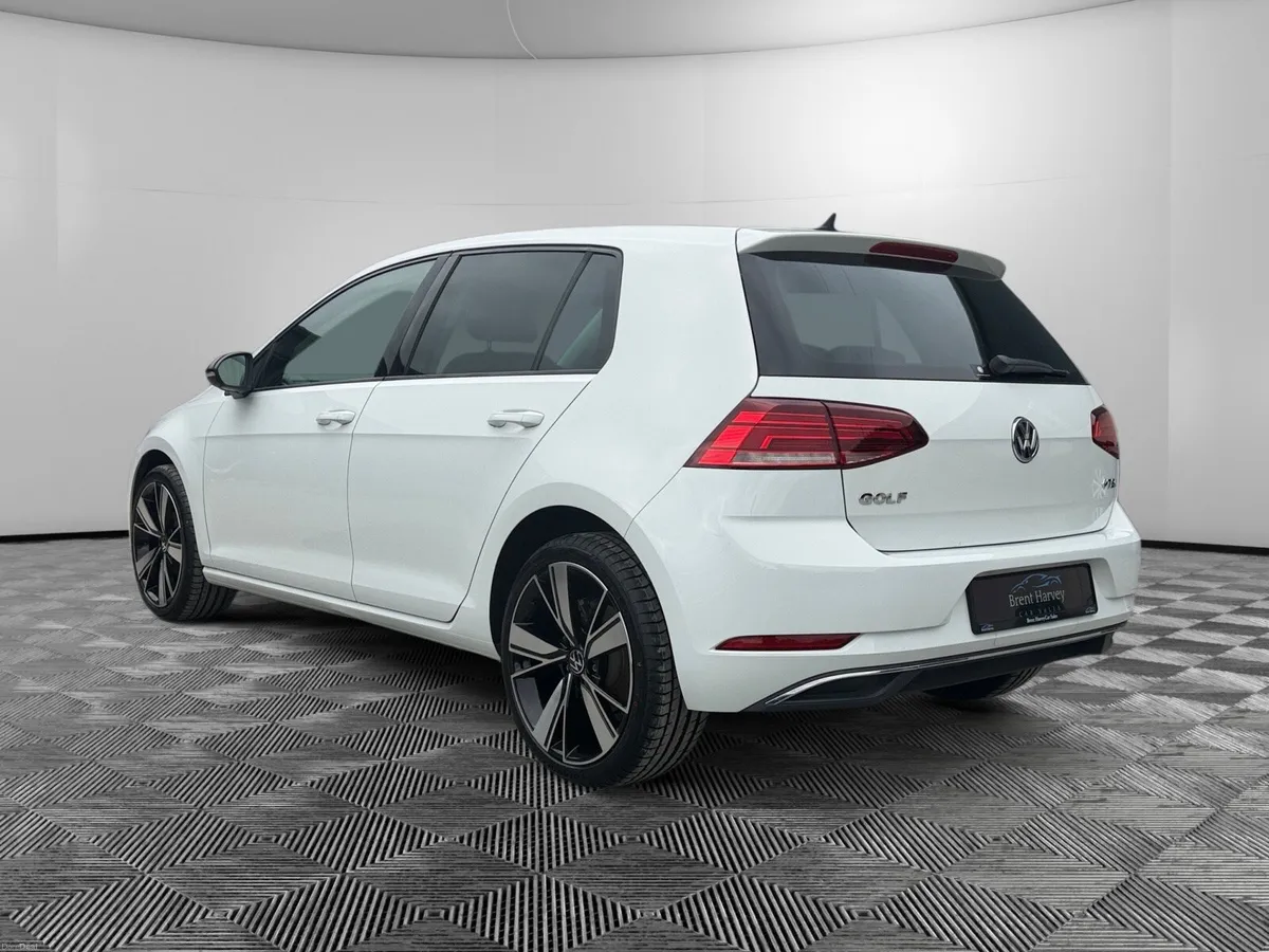 VW Golf 2017 DSG Comfortline - Image 3