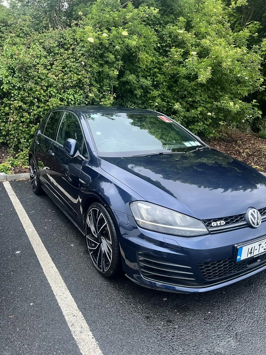 2014 Volkswagen Golf gtd - Image 1