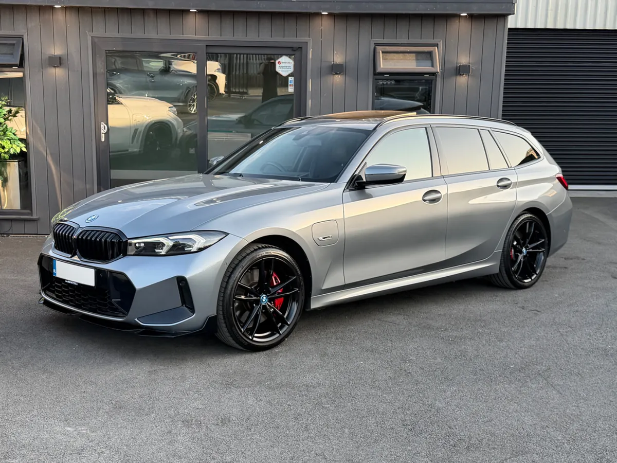 2022/222 BMW 330E MSPORT TOURING LCI - Image 4