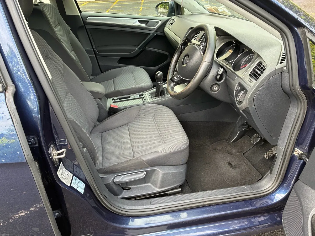 2015 Volkswagen Golf - Image 6