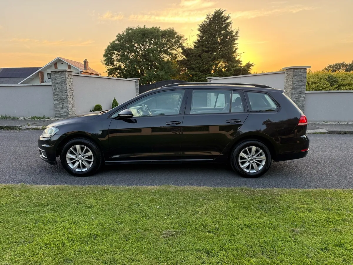 Quick Sale 2018 Volkswagen Golf Estate 1.6 Diesel - Image 6