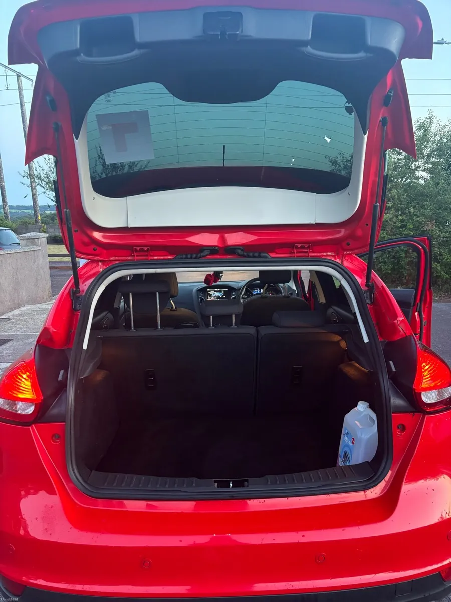 Ford Focus 2016 - Image 2