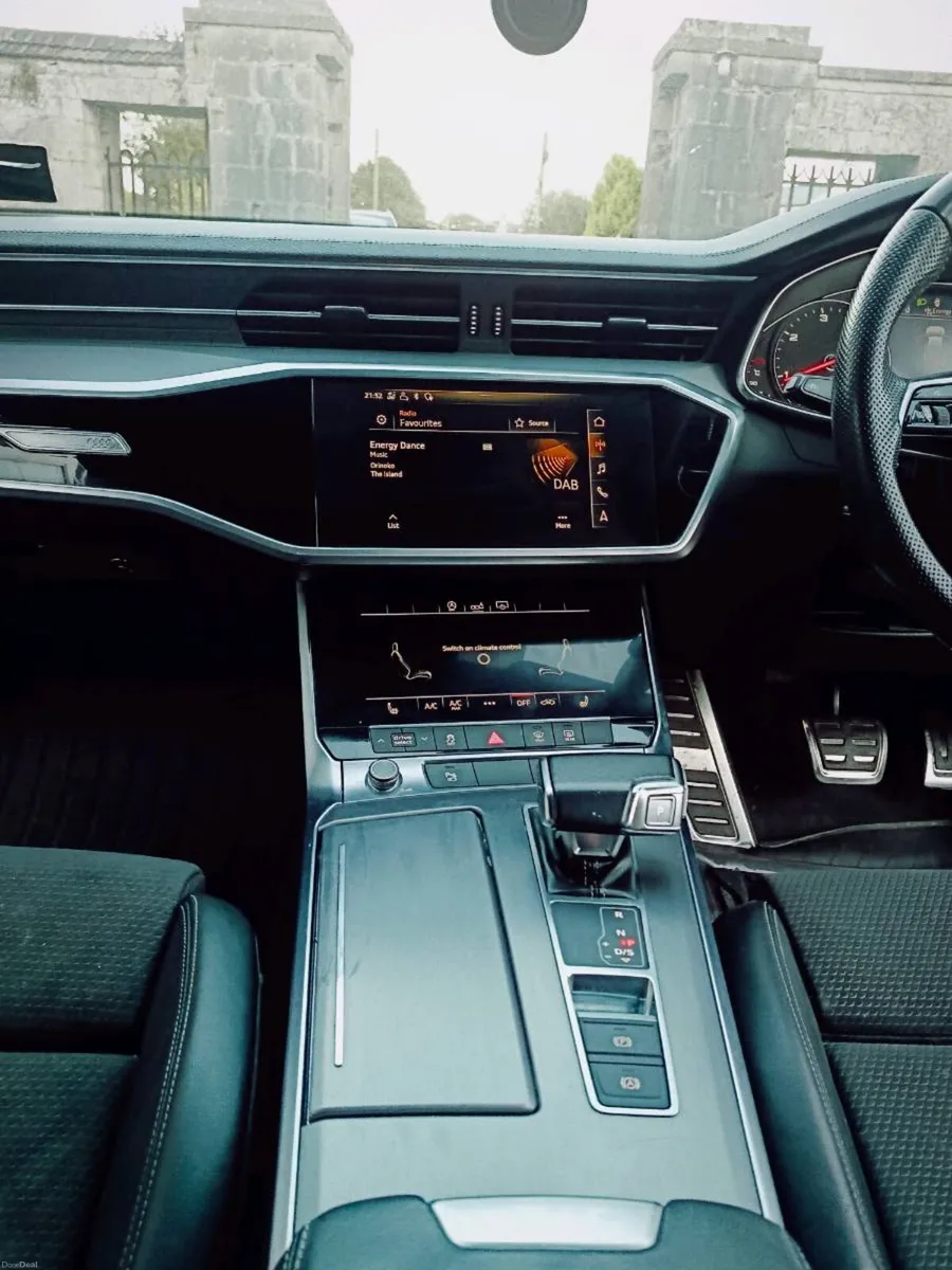 Car - Image 4