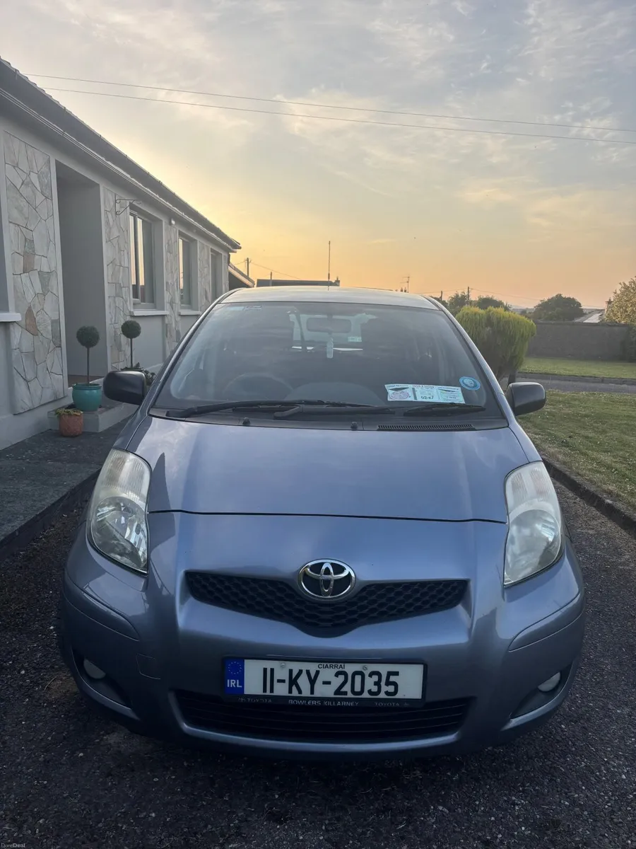 Toyota Yaris 2011 - Image 3