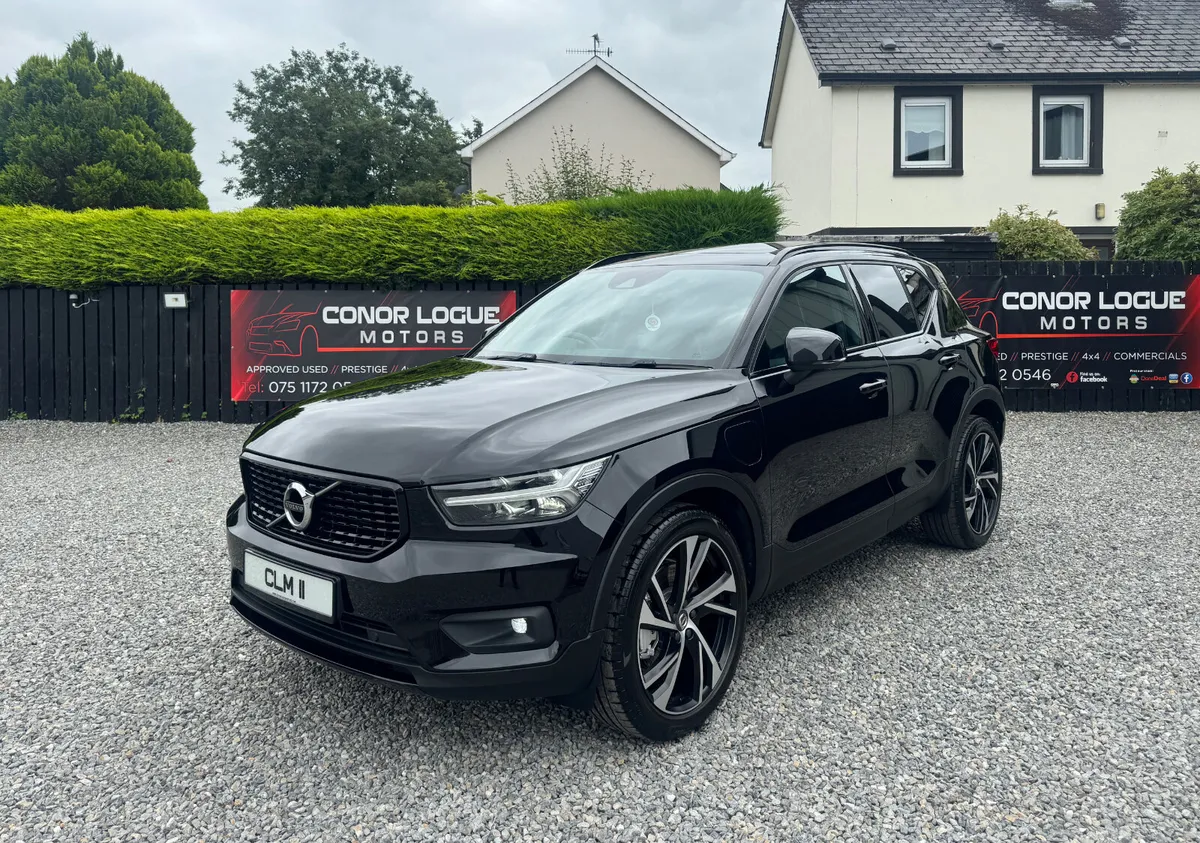2021 211 Volvo XC40 T5 R-Design Recharge Pan Roof - Image 1