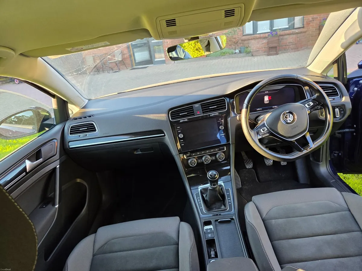 Volkswagen Golf 2018 - Image 2